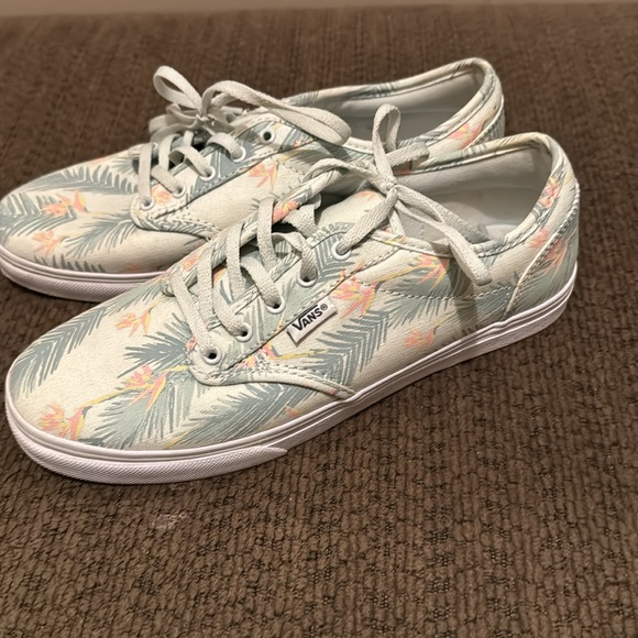 Vans shoes - Picture 2 of 3